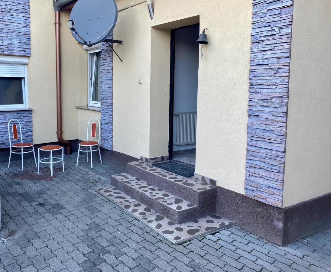 فيلا House Damado Deluxe Otteveny المظهر الخارجي الصورة